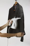 Epica Powerful 800 Watt Handheld Garment Steamer for Clothing with Fabric Brush and Lint Remover -12 Minutes of... N3