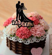 Ecape Wedding Cake Toppers Acrylic Bride and Groom Bridal Cake Toppers with Art Words Mr and Mrs for Cake Decoration N14