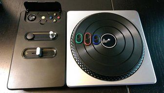 DJ Hero Wireless Turntable Controller - Xbox 360