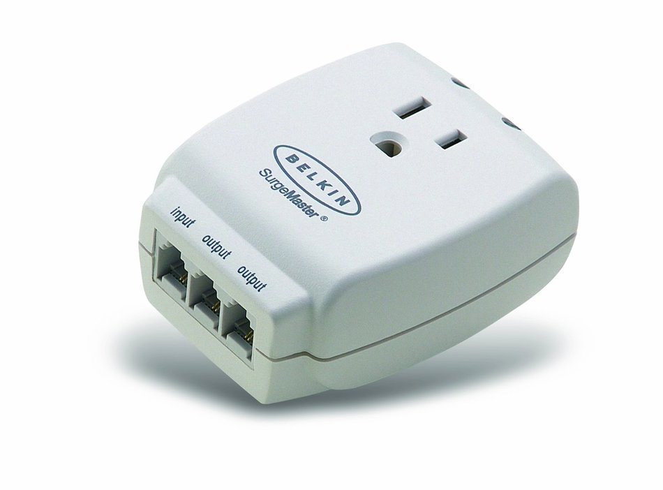Belkin Single Outlet SurgeCube Surge Protector, 885 Joules (F9H100-CW)