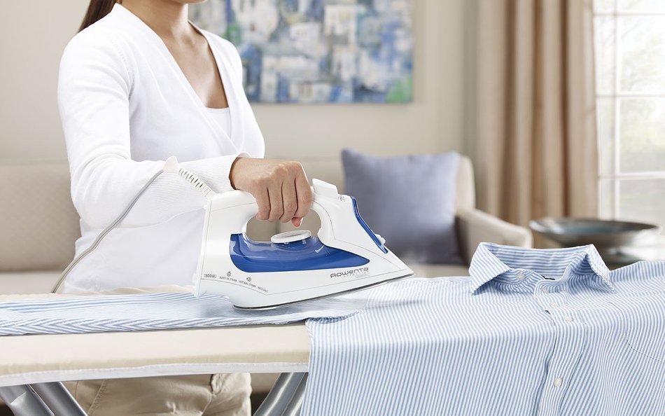 Rowenta DW2070 Effective Comfort 1600-Watt Steam Iron Stainless Steel Soleplate with Auto-Off, 300-Hole, Blue N4
