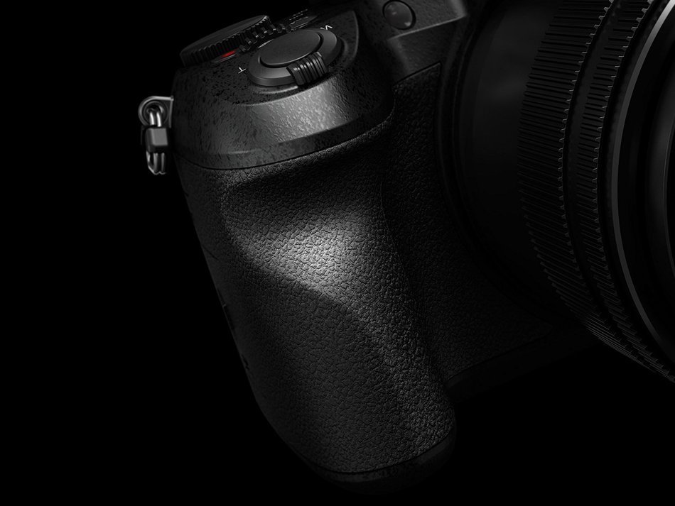 Panasonic LUMIX DMC-FZ2500 Digital Camera, 21.1 Megapixel, 1" Sensor, 4K Video, 3" LCD (Black) N4