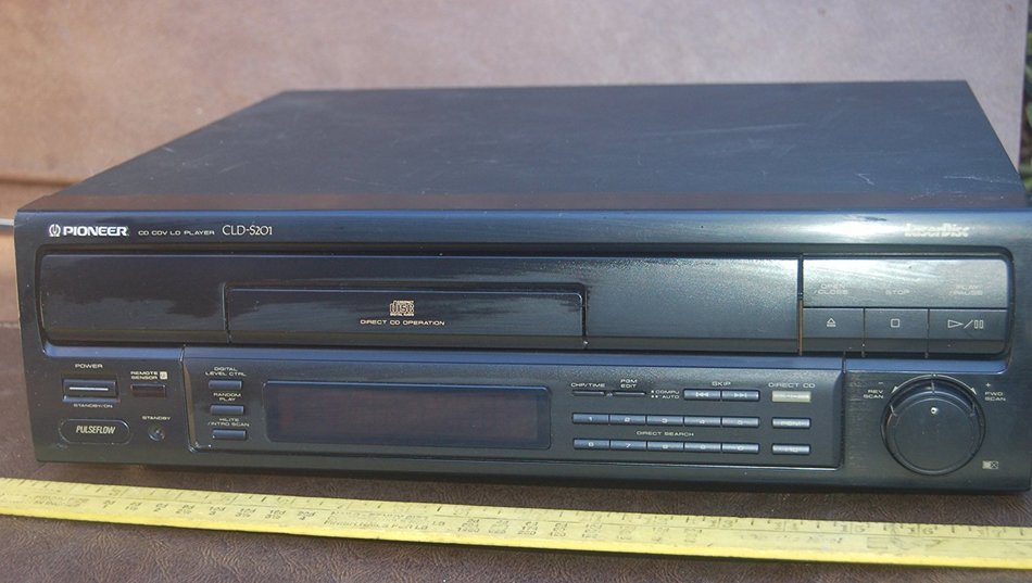 Pioneer LaserDisc & CD Player Model CLD&ndash;S201 N4