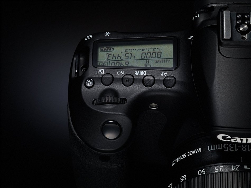 Canon EOS 60D 18 MP CMOS Digital SLR Camera with EF-S 18-200mm f/3.5-5.6 IS Lens (discontinued by manufacturer) N55