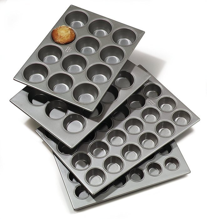 Carlisle 601829 Steeluminum 24 Cup Heavy Duty Mini Muffin/Cupcake Pan, 18" Length x 13" Width, 1.75-oz Capacity... N2