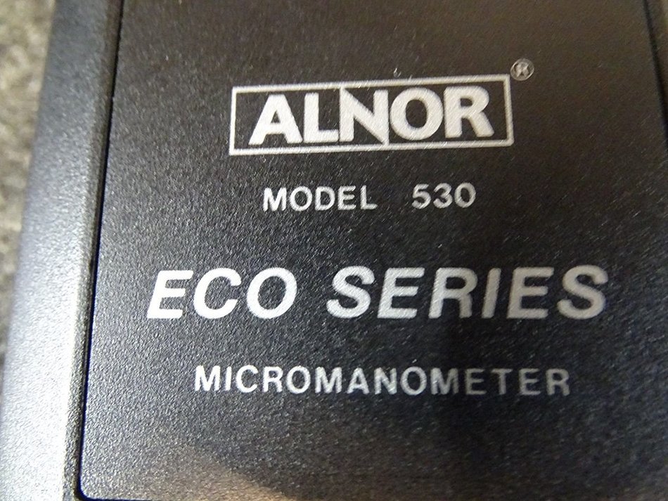 Alnor Model 530 Eco Series Handheld Micromanometer w/ bag and instructions N4