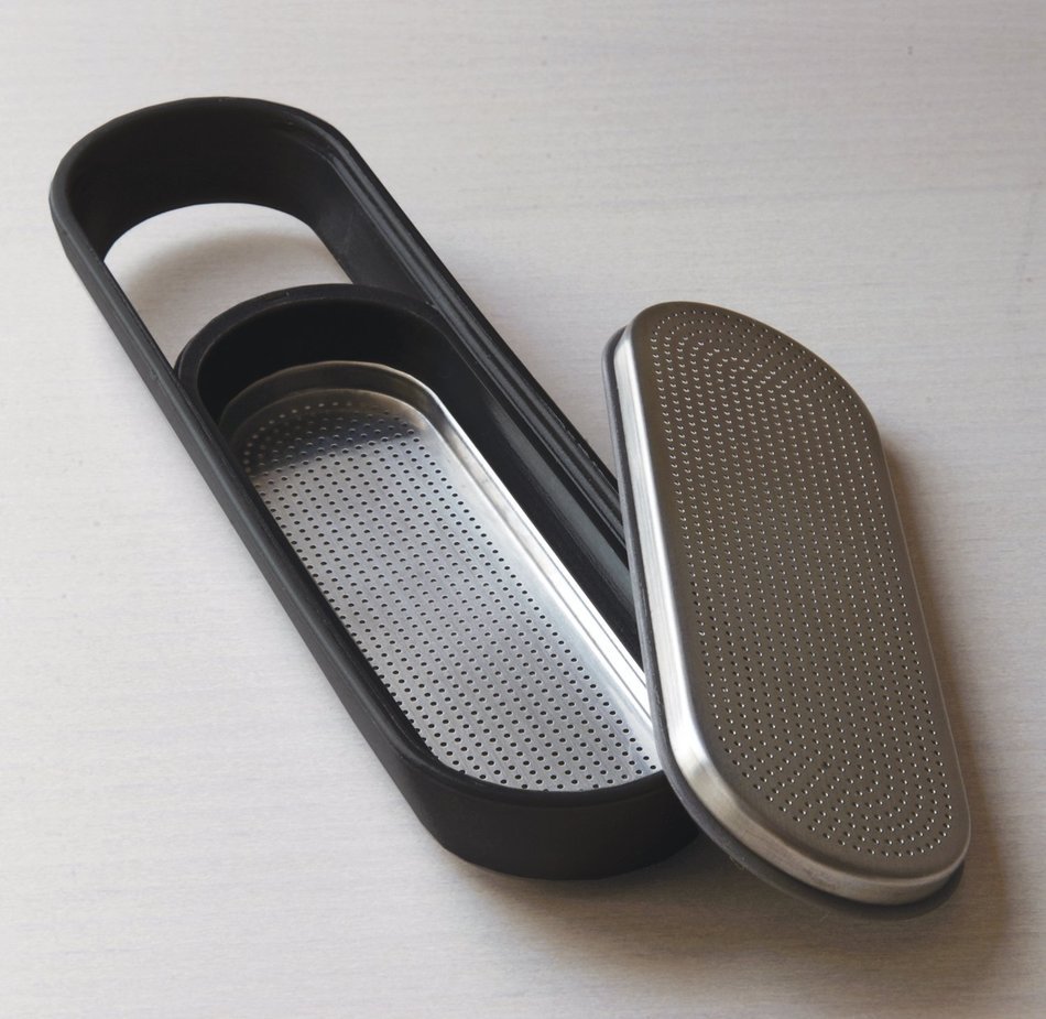 White Loop Tea Strainer by Kinto