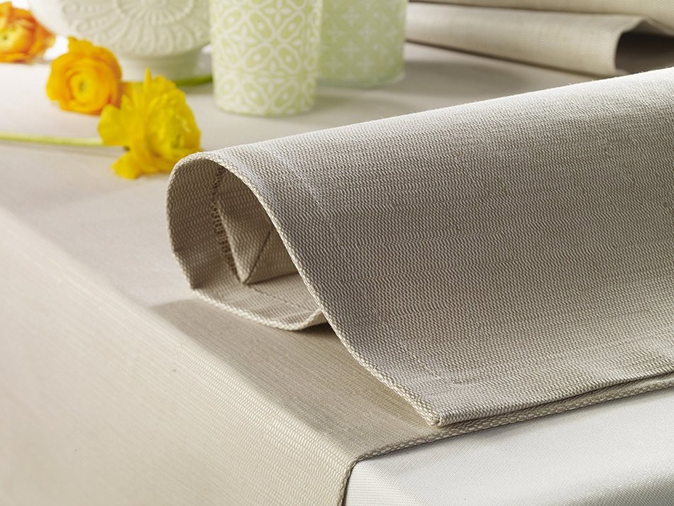 Langheinrich Carat Superior 8 Napkins in A Linen Effect Design, 20 by 20", Beige