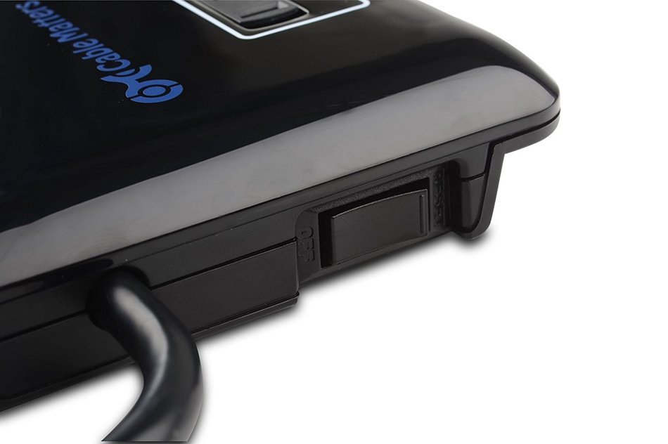 Cable Matters 6-Rotating Outlet Surge Protector Power Strip with 3.4A Dual USB Charging N26