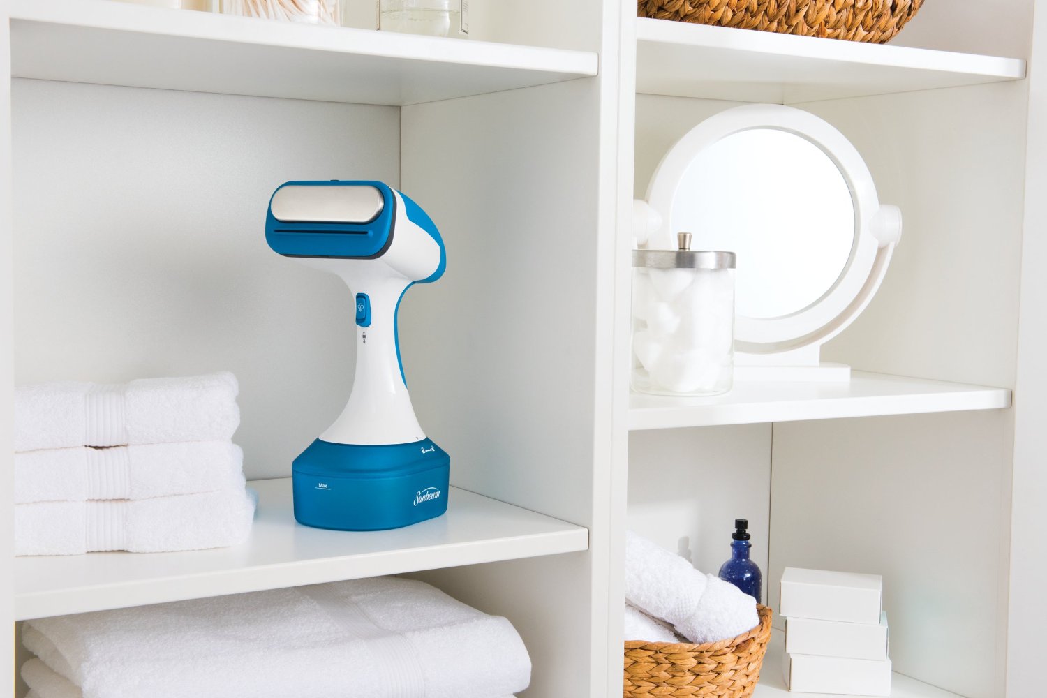 Sunbeam Hand Held Garment Steamer W/10' 360 Degree Swivel Cord for TangleFree Steaming, GCSBHS