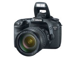 Canon EOS 7D 18 MP CMOS Digital SLR Camera with 28-135mm f/3.5-5.6 IS USM Lens (discontinued by manufacturer) N9