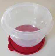 Tupperware Small Mixing Bowl in Holiday Red