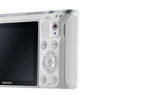 Samsung NX Mini 20.5MP CMOS Smart WiFi &amp; NFC Mirrorless Digital Camera with 9-27mm Lens and 3" Flip Up LCD Touch... N101