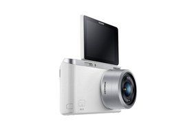 Samsung NX Mini 20.5MP CMOS Smart WiFi &amp; NFC Mirrorless Digital Camera with 9-27mm Lens and 3" Flip Up LCD Touch... N102