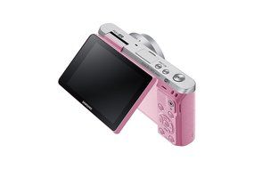 Samsung NX Mini 20.5MP CMOS Smart WiFi &amp; NFC Mirrorless Digital Camera with 9-27mm Lens and 3" Flip Up LCD Touch... N111