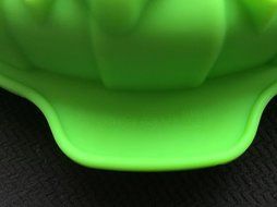 Floral Circle Silicone Mold and Baking Pan, green