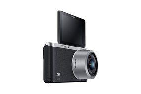 Samsung NX Mini 20.5MP CMOS Smart WiFi &amp; NFC Mirrorless Digital Camera with 9-27mm Lens and 3" Flip Up LCD Touch... N122