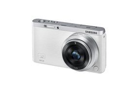 Samsung NX Mini 20.5MP CMOS Smart WiFi &amp; NFC Mirrorless Digital Camera with 9-27mm Lens and 3" Flip Up LCD Touch... N126