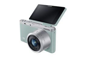 Samsung NX Mini 20.5MP CMOS Smart WiFi &amp; NFC Mirrorless Digital Camera with 9-27mm Lens and 3" Flip Up LCD Touch... N139