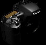 Canon EOS 7D 18 MP CMOS Digital SLR Camera with 28-135mm f/3.5-5.6 IS USM Lens (discontinued by manufacturer) N37