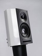 Sonus faber Venere 1.5 Bookshelf Speaker (Pair, Walnut)