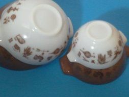 Vintage Americana Pyrex Cinderella Mixing Bowl Set