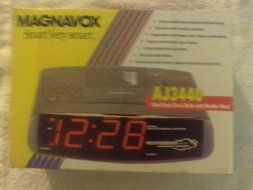 Magnavox AM/FM Digital Clock Radio (AJ 3010/17)