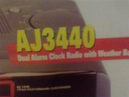 Magnavox AM/FM Digital Clock Radio (AJ 3010/17) N2