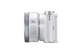 Samsung NX3000 Wireless Smart 20.3MP Mirrorless Digital Camera with 16-50mm OIS Power Zoom Lens and Flash (Black) N22