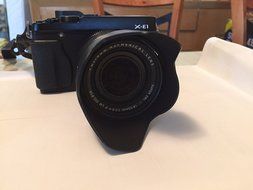 Fujifilm X-E1 16.3MP Compact System Digital Camera with 2.8-Inch LCD- Kit with 18-55mm Lens (Black) N4