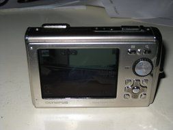 Olympus Stylus Tough 8000 12MP 2.7 LCD Digital Camera (Blue) N6