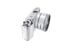 Samsung NX3000 Wireless Smart 20.3MP Mirrorless Digital Camera with 16-50mm OIS Power Zoom Lens and Flash (Black) N42