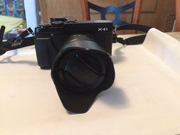 Fujifilm X-E1 16.3MP Compact System Digital Camera with 2.8-Inch LCD- Kit with 18-55mm Lens (Black) N5