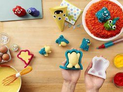 Chef'n Cake Creature and Pastry Pen 3-D Cake Shape Baking Set