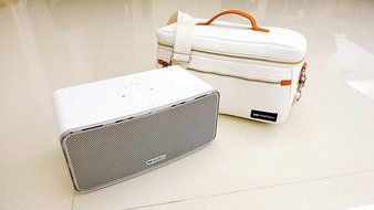 Dashbon Flicks Mobile Cordless Boombox Projector Model 280WH N25
