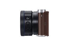 Samsung NX3000 Wireless Smart 20.3MP Mirrorless Digital Camera with 16-50mm OIS Power Zoom Lens and Flash (Black) N75