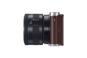 Samsung NX3000 Wireless Smart 20.3MP Mirrorless Digital Camera with 16-50mm OIS Power Zoom Lens and Flash (Black) N81
