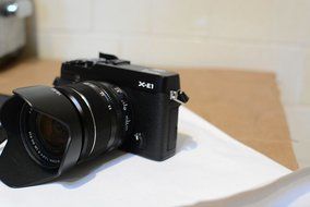 Fujifilm X-E1 16.3MP Compact System Digital Camera with 2.8-Inch LCD- Kit with 18-55mm Lens (Black) N9