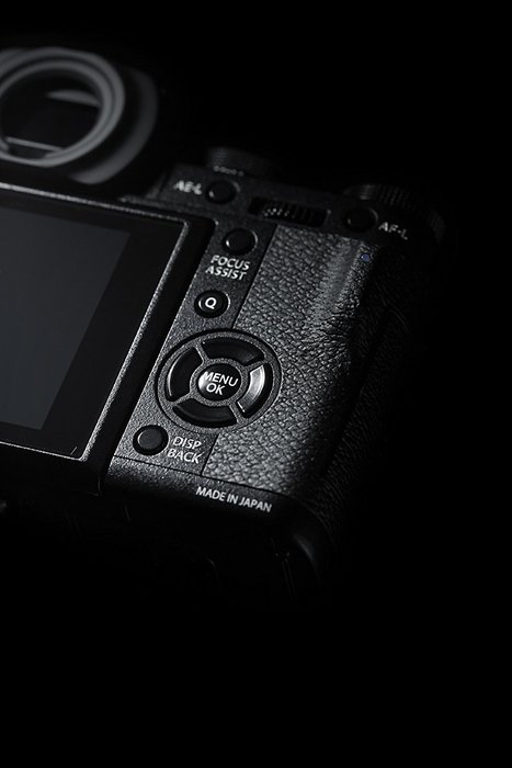 Fujifilm X-T1 16 MP Mirrorless Digital Camera with 3.0-Inch LCD and XF18-135mm F3.5-5.6 R LM OIS WR Kit (Weather... N8