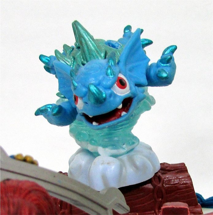 SKYLANDERS 12 Piece Birthday Cake Topper Set Featuring 5 Random Skylander Figures and Themed Decorative Accessories... N2
