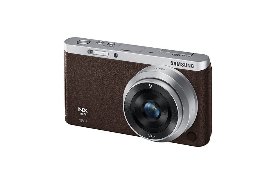 Samsung NX Mini 20.5MP CMOS Smart WiFi & NFC Mirrorless Digital Camera with 9-27mm Lens and 3" Flip Up LCD Touch... N89