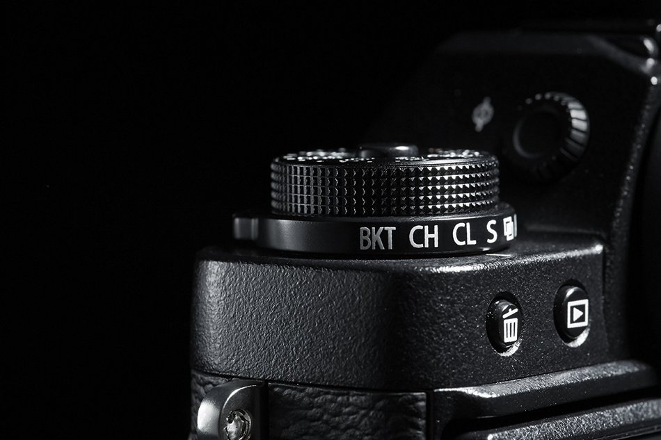 Fujifilm X-T1 16 MP Mirrorless Digital Camera with 3.0-Inch LCD and XF18-135mm F3.5-5.6 R LM OIS WR Kit (Weather... N17