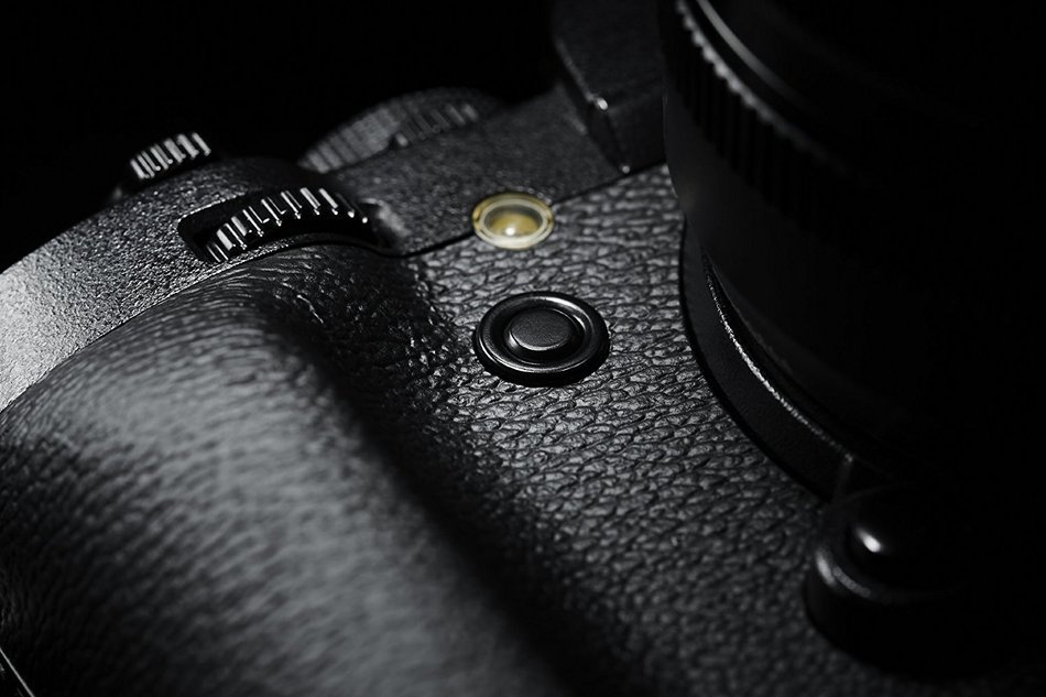 Fujifilm X-T1 16 MP Mirrorless Digital Camera with 3.0-Inch LCD and XF18-135mm F3.5-5.6 R LM OIS WR Kit (Weather... N23