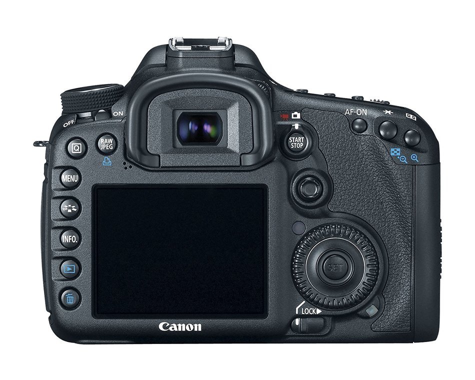 Canon EOS 7D 18 MP CMOS Digital SLR Camera with 28-135mm f/3.5-5.6 IS USM Lens (discontinued by manufacturer) N21