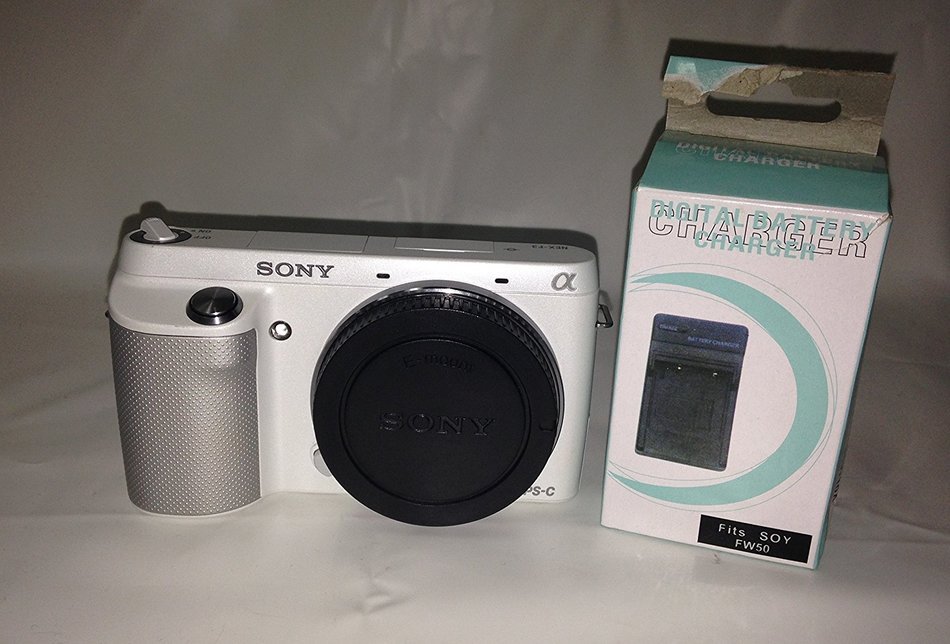 Sony NEX-F3/W 16.1 MP Compact System Camera Body Only (White)