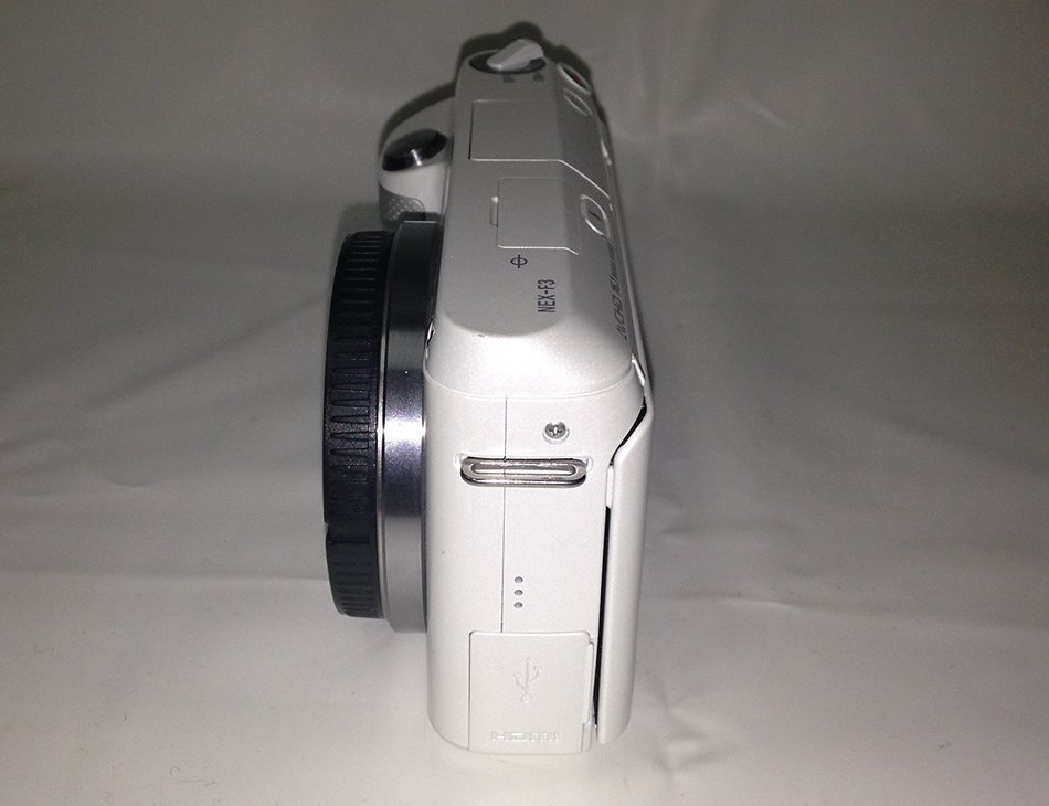 Sony NEX-F3/W 16.1 MP Compact System Camera Body Only (White) N2