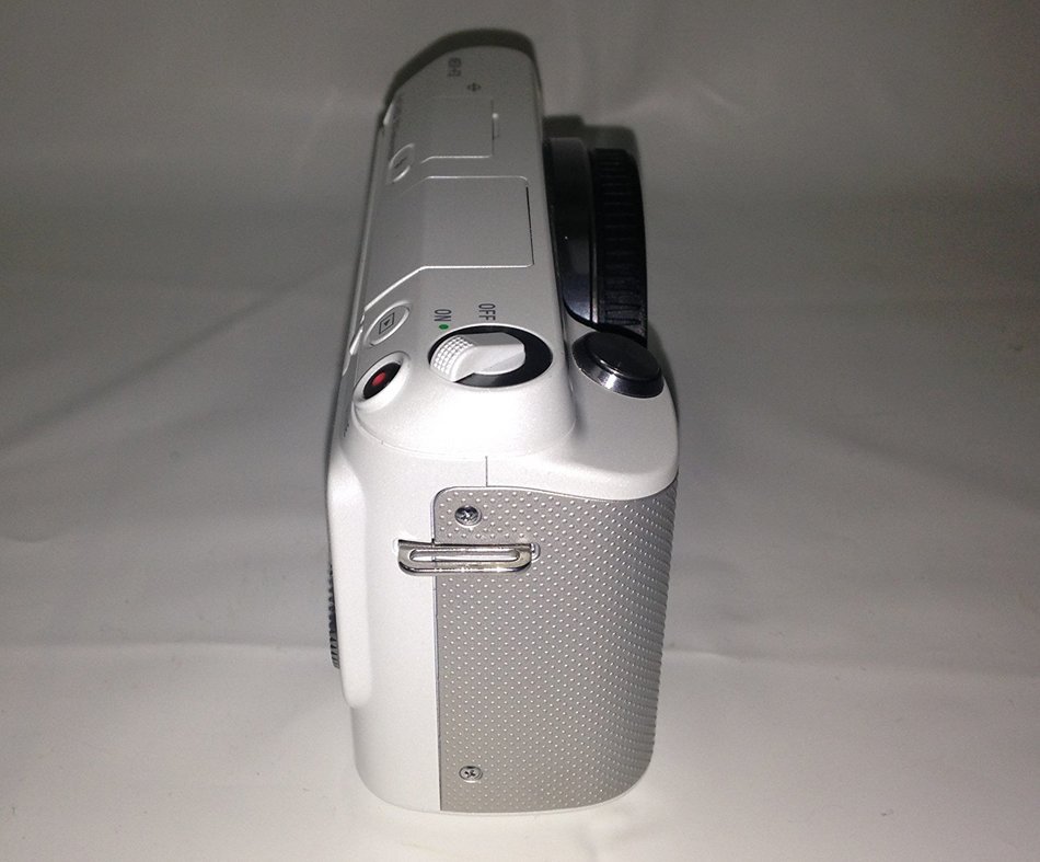 Sony NEX-F3/W 16.1 MP Compact System Camera Body Only (White) N3