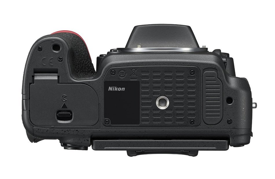 Nikon D750 FX-Format Digital SLR Camera Body + Nikon MB-D16 Battery N7