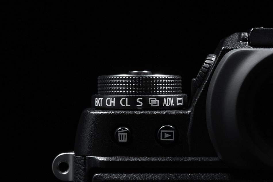 Fujifilm X-T1 16 MP Mirrorless Digital Camera with 3.0-Inch LCD and XF18-135mm F3.5-5.6 R LM OIS WR Kit (Weather... N30
