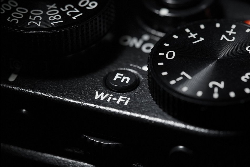 Fujifilm X-T1 16 MP Mirrorless Digital Camera with 3.0-Inch LCD and XF18-135mm F3.5-5.6 R LM OIS WR Kit (Weather... N31
